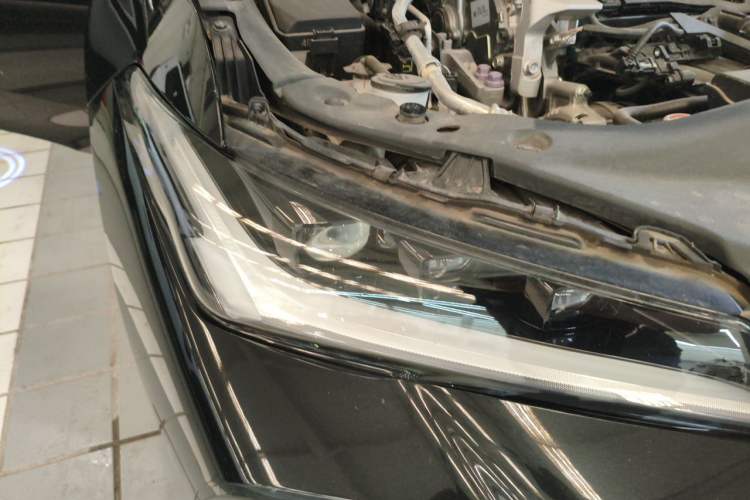 Used Toyota Avalon 2022 2.0L Ambition Edition Right Front Headlight