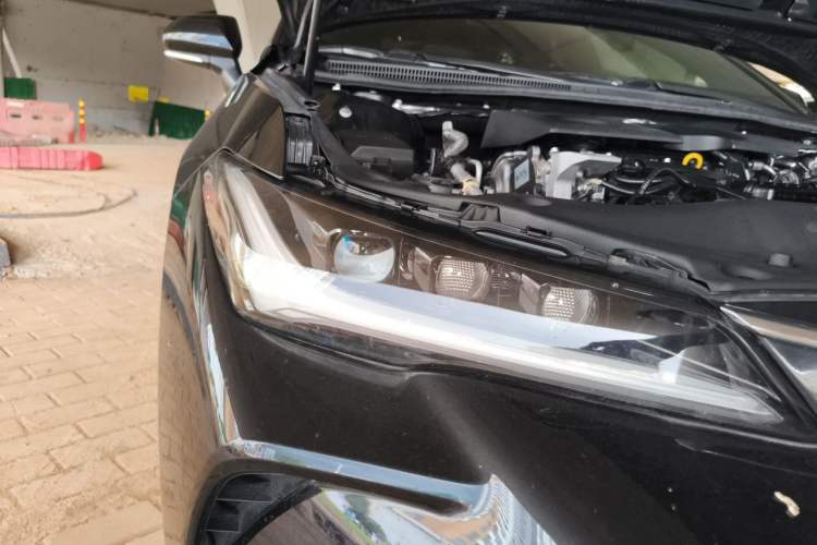 Used Toyota Avalon 2022 2.0L Luxury Edition Right Front Headlight
