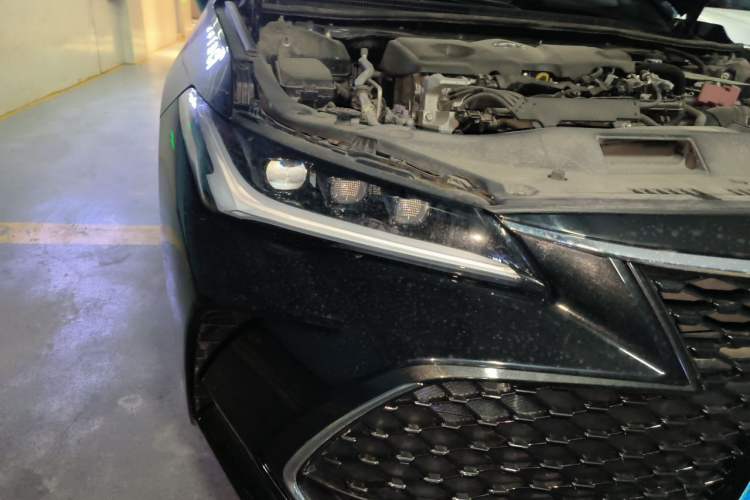 Used Toyota Avalon 2022 2.5L Luxury Edition Right Front Headlight