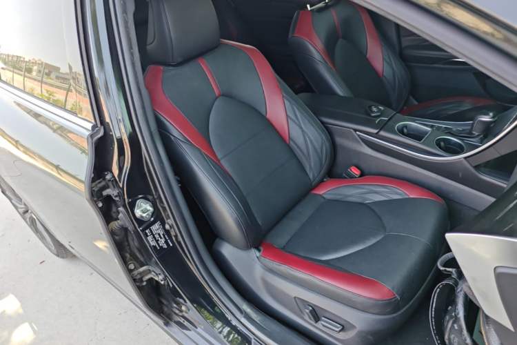 Used Toyota Avalon 2022 2.5L Touring Premium Edition Right Front Seat