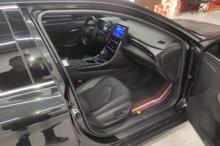 Used Toyota Avalon 2022 Dual-Engine 2.5L Luxury Edition Right Front Seat