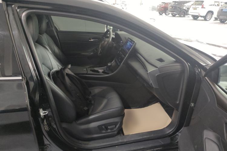 Used Toyota Avalon 2022 2.0L Luxury Edition Right Front Seat
