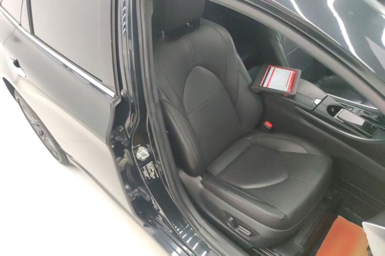 Used Toyota Avalon 2022 Dual-Engine 2.5L Luxury Edition Right Front Seat