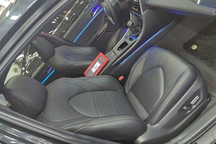Used Toyota Avalon 2022 2.0L Luxury Edition Right Front Seat