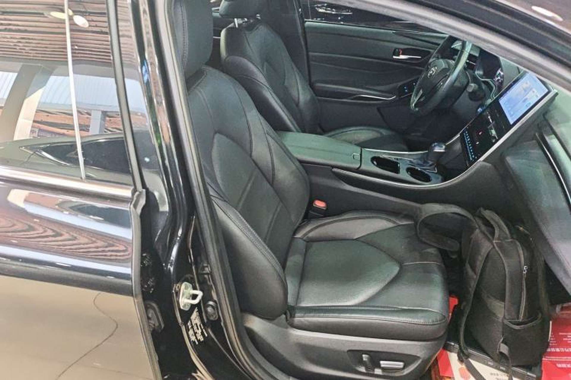 Used Toyota Avalon 2022 Dual-Engine 2.5L Luxury Edition Right Front Seat
