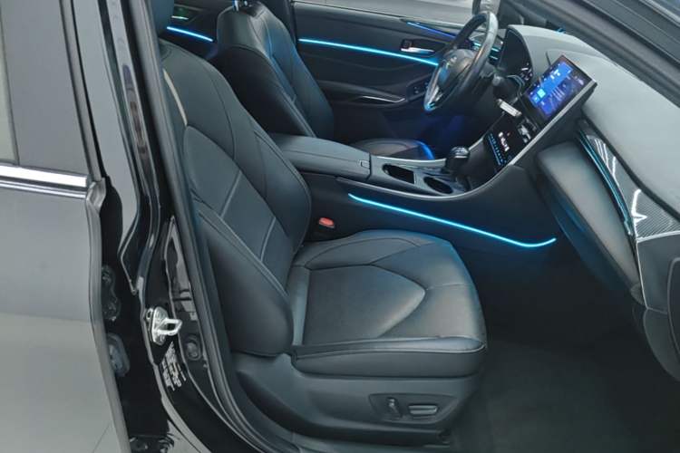 Used Toyota Avalon 2022 2.5L Luxury Edition Right Front Seat
