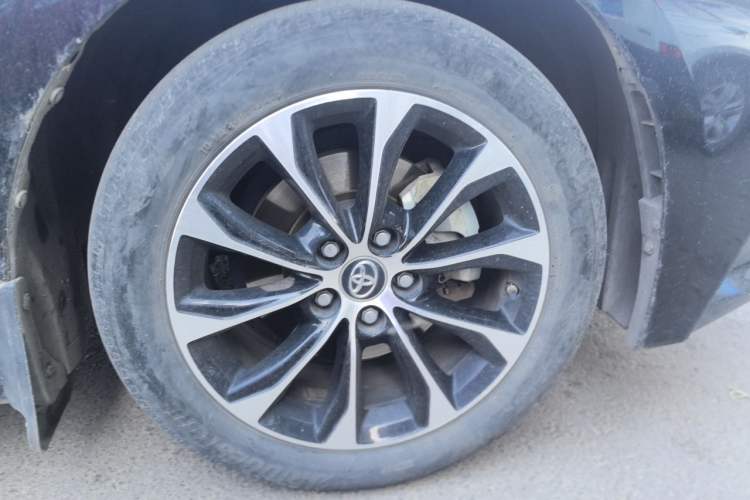 Used Toyota Avalon 2022 Dual-Engine 2.5L Luxury Edition Right Front Wheel Hub