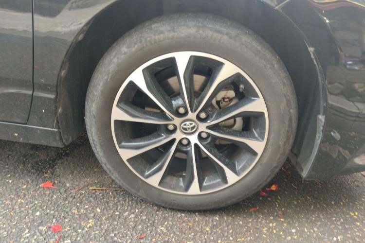 Used Toyota Avalon 2022 Dual-Engine 2.5L Luxury Edition Right Front Wheel Hub