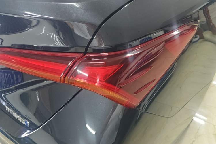 Used Toyota Avalon 2022 Dual-Engine 2.5L Luxury Edition Right Rear Taillight