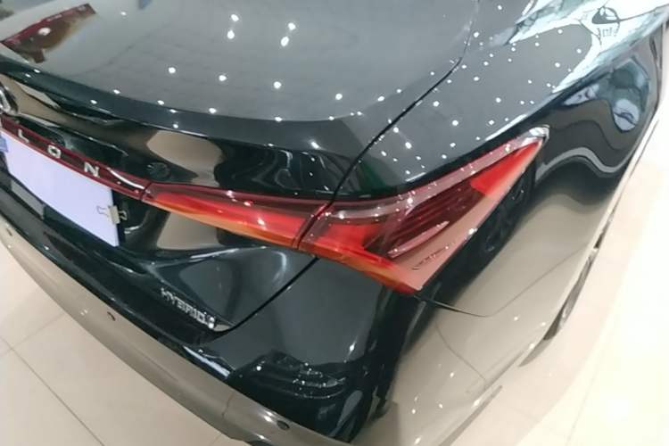 Used Toyota Avalon 2022 Dual-Engine 2.5L Luxury Edition Right Rear Taillight