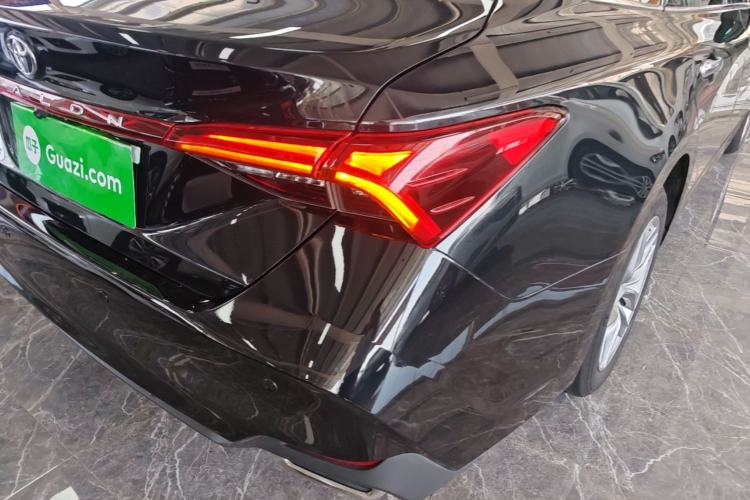 Used Toyota Avalon 2022 2.0L Luxury Edition Right Rear Taillight
