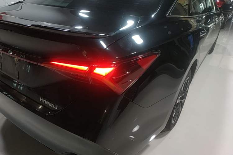 Used Toyota Avalon 2022 Dual-Engine 2.5L Luxury Edition Right Rear Taillight