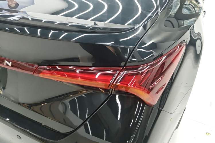 Used Toyota Avalon 2022 2.5L Luxury Edition Right Rear Taillight