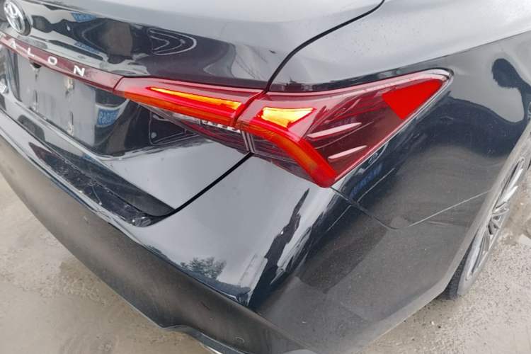 Used Toyota Avalon 2022 2.0L Ambition Edition Right Rear Taillight