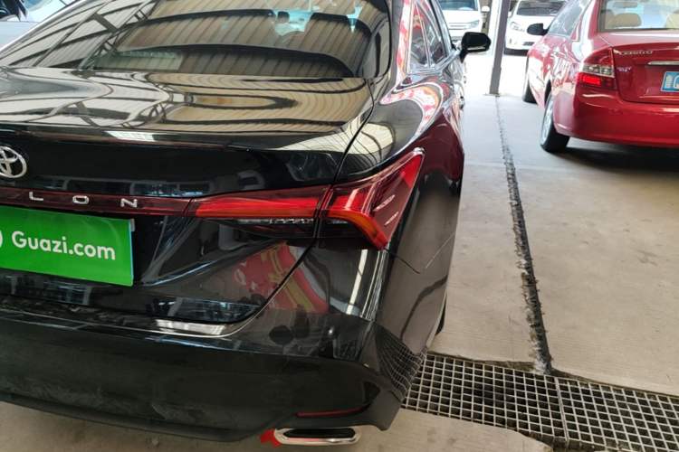 Used Toyota Avalon 2022 2.0L Luxury Edition Right Rear Taillight