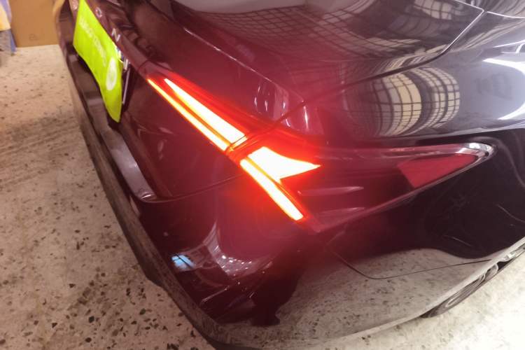 Used Toyota Avalon 2022 2.0L Ambition Edition Right Rear Taillight