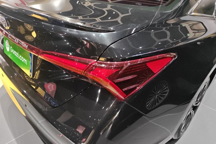 Used Toyota Avalon 2022 2.5L Luxury Edition Right Rear Taillight