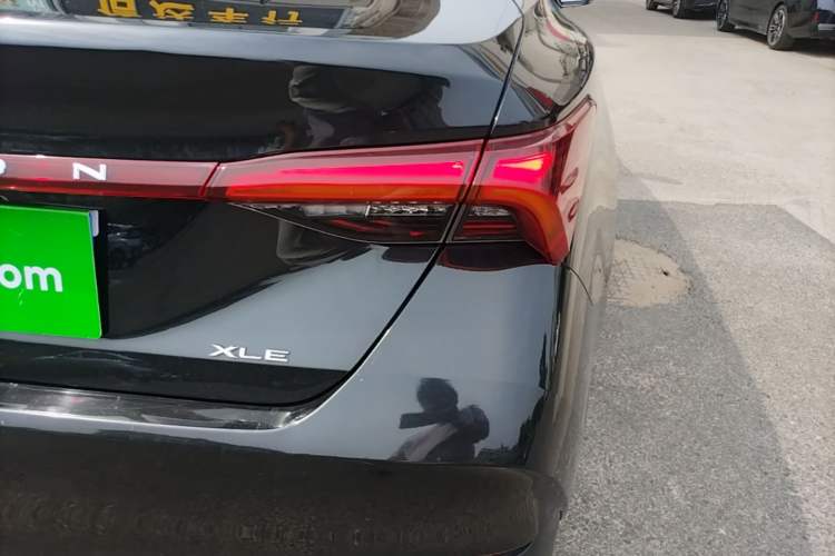 Used Toyota Avalon 2022 2.0L XLE Premium Edition Right Rear Taillight