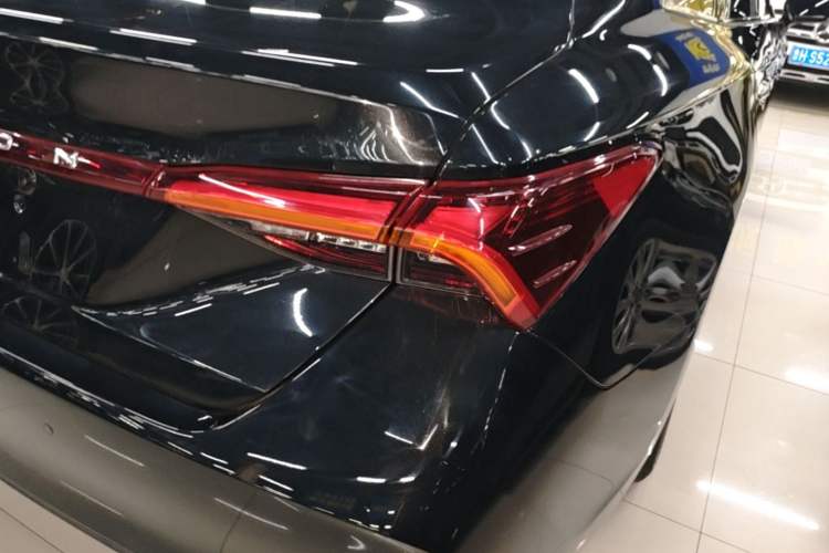 Used Toyota Avalon 2022 2.0L Luxury Edition Right Rear Taillight
