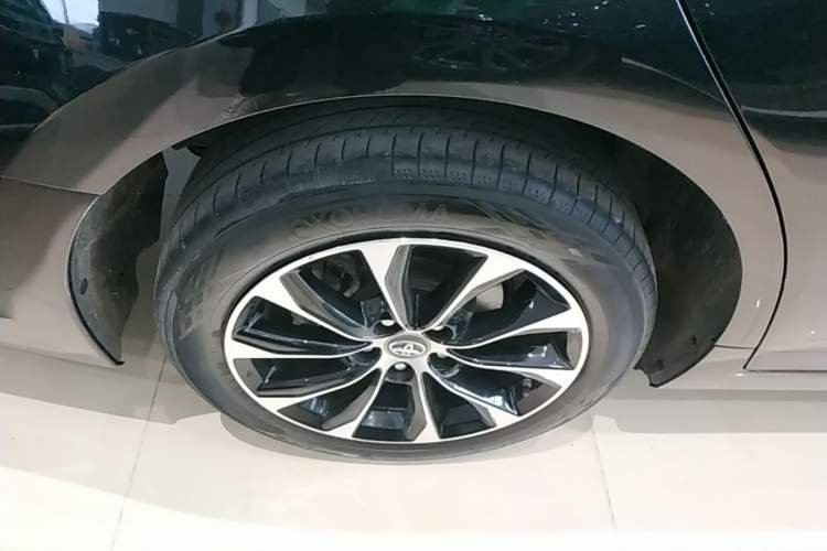 Used Toyota Avalon 2022 Dual-Engine 2.5L Luxury Edition Right Rear Wheel Hub