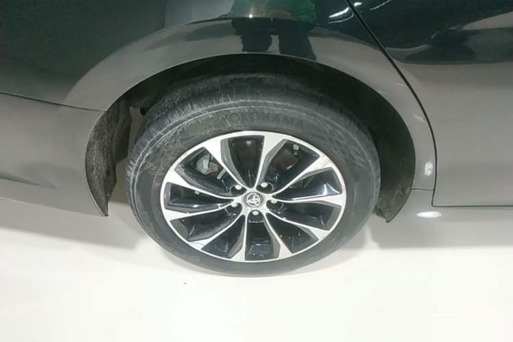 Used Toyota Avalon 2022 Dual-Engine 2.5L Luxury Edition Right Rear Wheel Hub