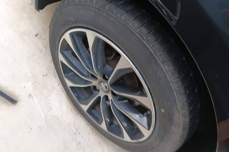 Used Toyota Avalon 2022 2.0L Luxury Edition Right Rear Wheel Hub