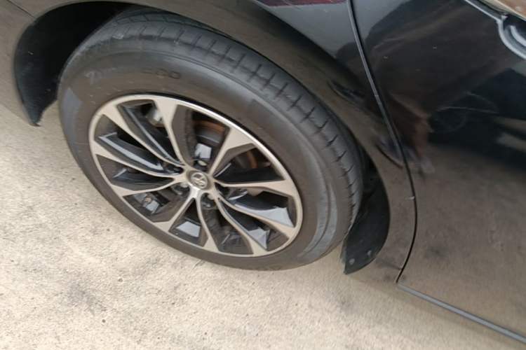 Used Toyota Avalon 2022 2.0L Luxury Edition Right Rear Wheel Hub