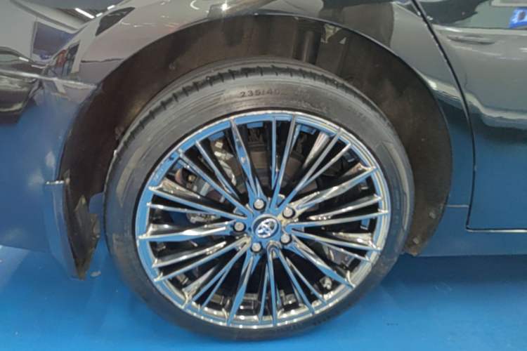 Used Toyota Avalon 2022 2.0L Luxury Edition Right Rear Wheel Hub