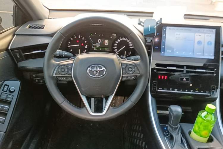 Used Toyota Avalon 2022 2.5L Luxury Edition Steering Wheel