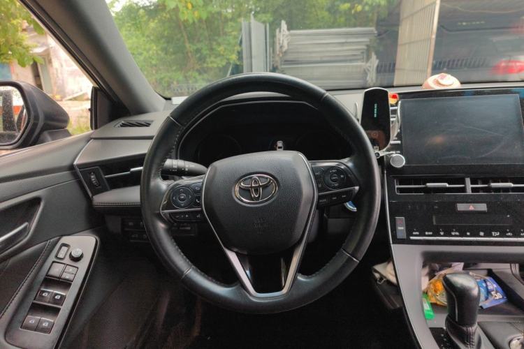 Used Toyota Avalon 2022 Dual-Engine 2.5L Luxury Edition Steering Wheel
