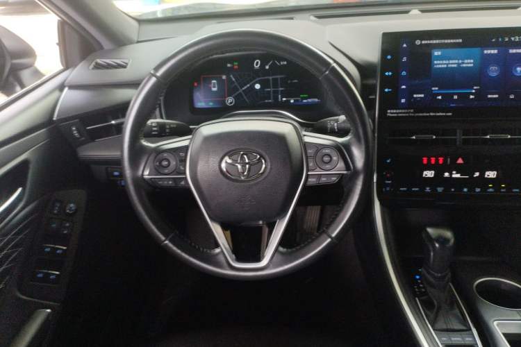 Used Toyota Avalon 2022 Dual-Engine 2.5L XLE Premium Edition Steering Wheel