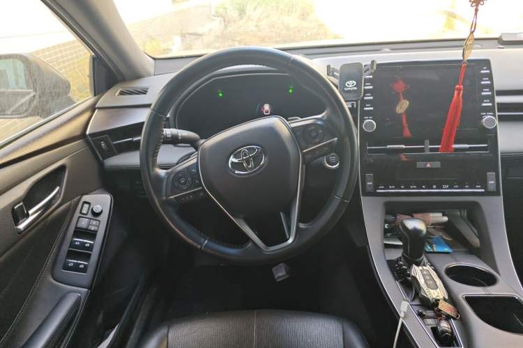 Used Toyota Avalon 2022 2.5L Luxury Edition Steering Wheel