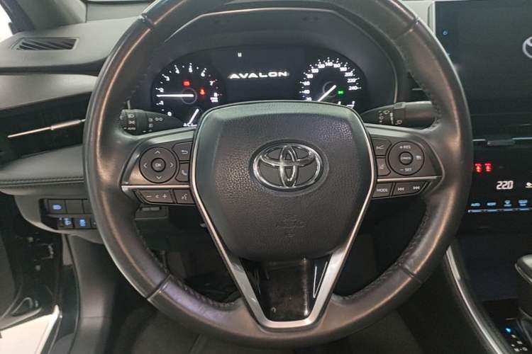 Used Toyota Avalon 2022 2.0L Luxury Edition Steering Wheel