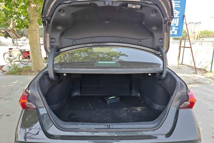 Used Toyota Avalon 2022 2.5L Touring Premium Edition Trunk