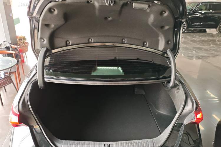 Used Toyota Avalon 2022 2.0L Ambition Edition Trunk