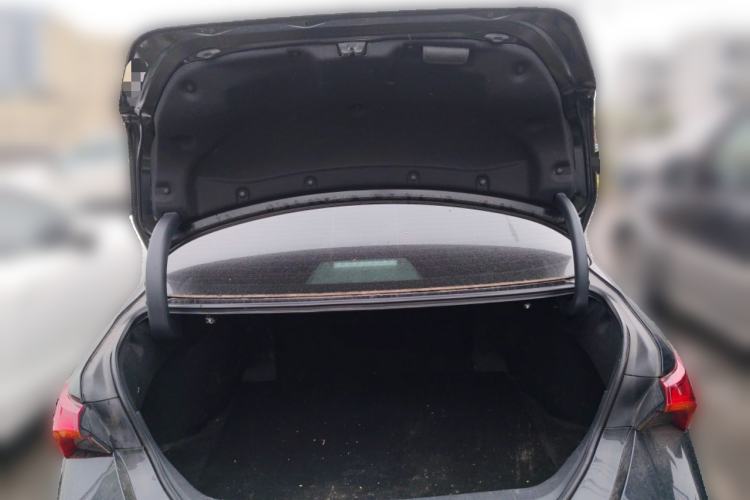Used Toyota Avalon 2022 2.0L Luxury Edition Trunk