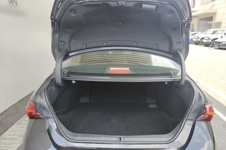 Used Toyota Avalon 2022 2.0L Luxury Edition Trunk