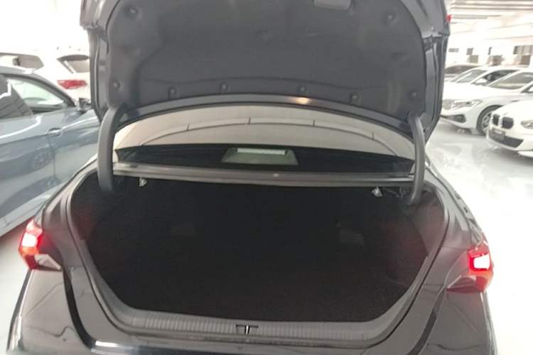 Used Toyota Avalon 2022 2.5L Ambition Edition Trunk