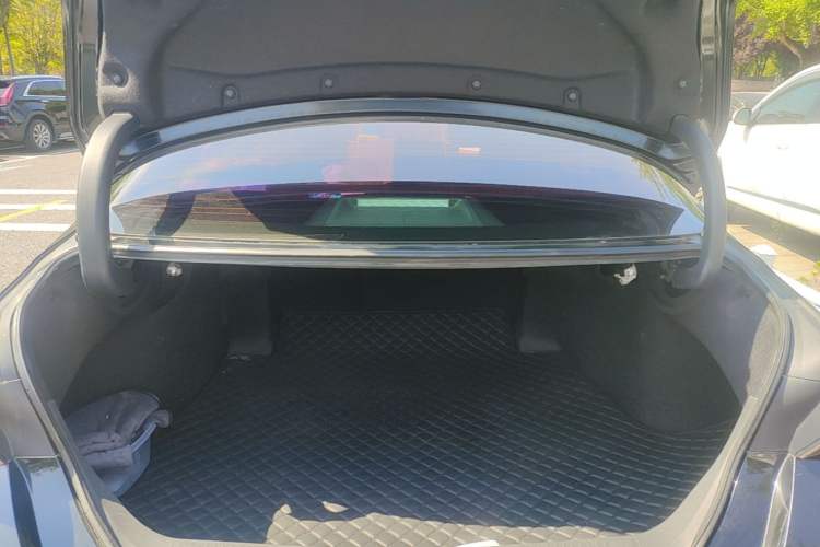 Used Toyota Avalon 2022 2.0L Luxury Edition Trunk