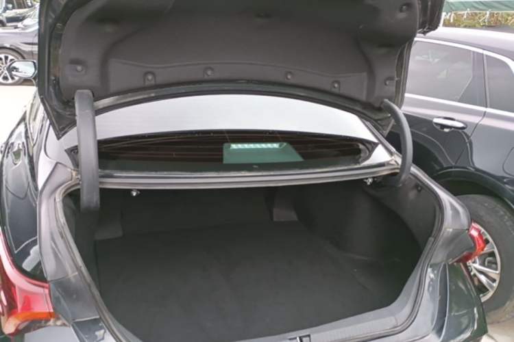 Used Toyota Avalon 2022 2.0L Luxury Edition Trunk
