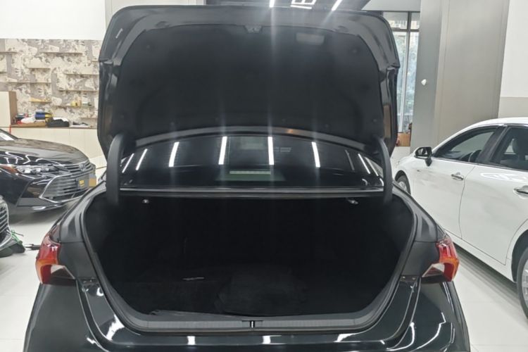 Used Toyota Avalon 2022 2.5L Luxury Edition Trunk
