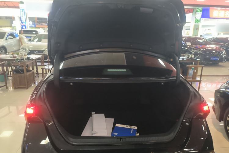Used Toyota Avalon 2022 2.0L Luxury Edition Trunk