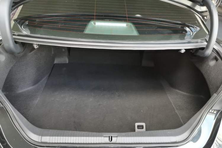 Used Toyota Avalon 2022 2.0L Luxury Edition Trunk