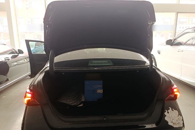 Used Toyota Avalon 2022 2.5L Touring Premium Edition Trunk