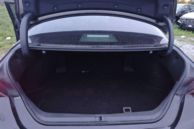 Used Toyota Avalon 2022 2.0L Luxury Edition Trunk