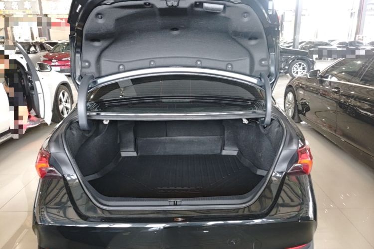 Used Toyota Avalon 2022 Dual-Engine 2.5L Luxury Edition Trunk