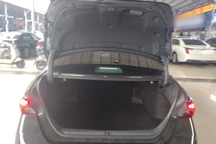 Used Toyota Avalon 2022 2.0L Luxury Edition Trunk