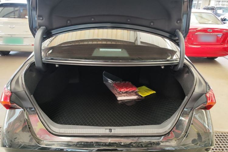 Used Toyota Avalon 2022 2.0L Luxury Edition Trunk