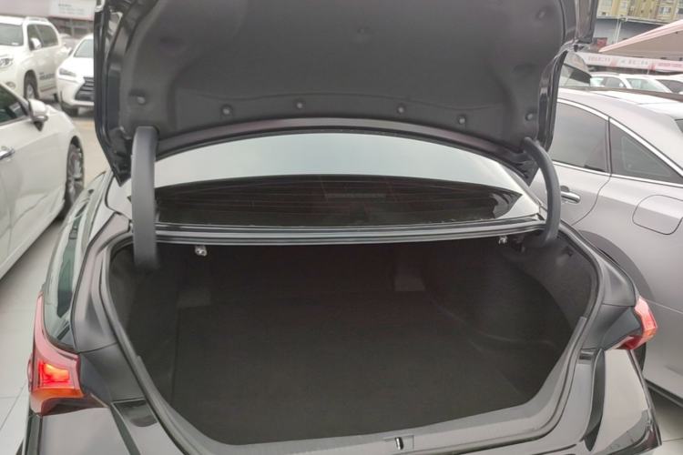 Used Toyota Avalon 2022 2.5L Touring Premium Edition Trunk