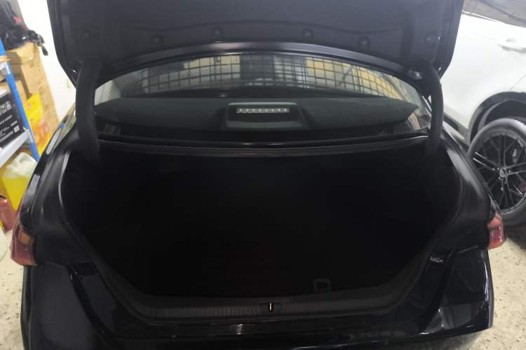 Used Toyota Avalon 2022 2.0L Ambition Edition Trunk